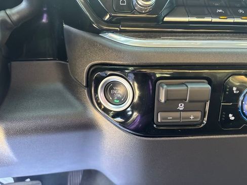 Used 2025 GMC Sierra 1500 Elevation AWD/4WD image 5