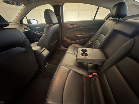 Used 2017 Chevrolet Cruze Premier image 20