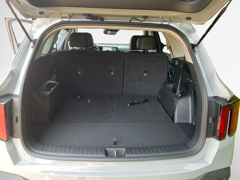 Certified 2026 Kia Sorento S w/ S Panoramic Sunroof Package AWD/4WD image 25