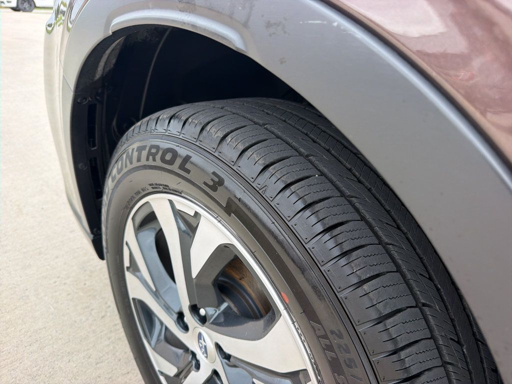 Used 2021 Subaru Outback Touring AWD/4WD image 9