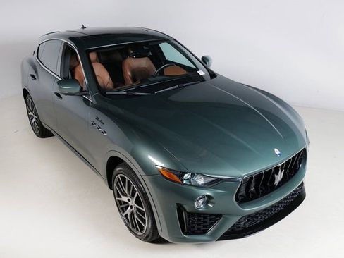 Used 2022 Maserati Levante Modena AWD/4WD image 34