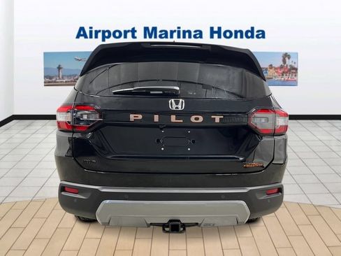 New 2026 Honda Pilot TrailSport image 4