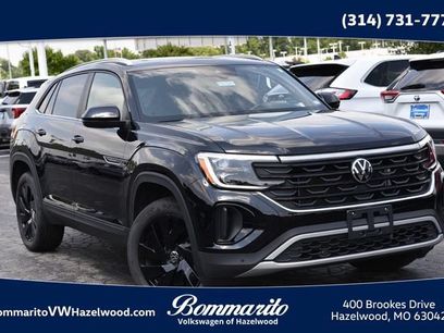 Used 2025 Volkswagen Atlas Cross Sport SE w/ Panoramic Sunroof Package