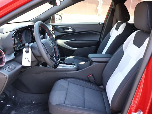 New 2026 Chevrolet Trax RS w/ Driver Confidence Package image 9