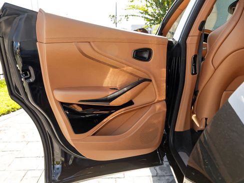 Used 2025 Aston Martin DBX 707 image 54