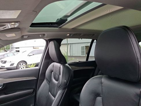 Certified 2022 Volvo XC90 T6 Inscription w/ Climate Package image 14