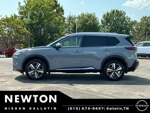 Used 2021 Nissan Rogue Platinum FWD image 3