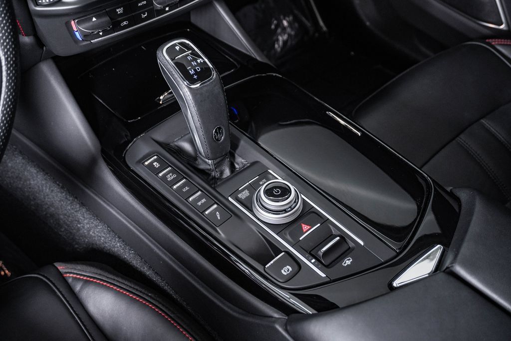 Used 2024 Maserati Levante GT Ultima AWD/4WD image 24