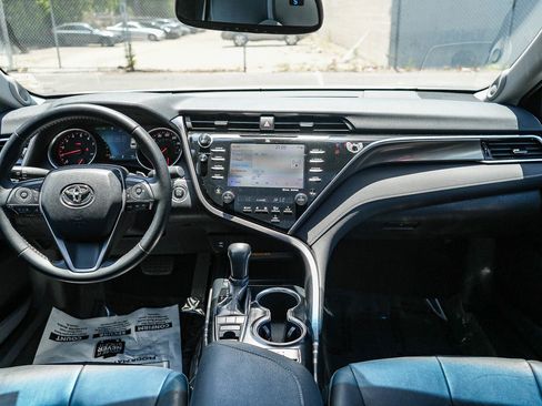 Used 2018 Toyota Camry XSE w/ Driver Assist Package FWD image 12
