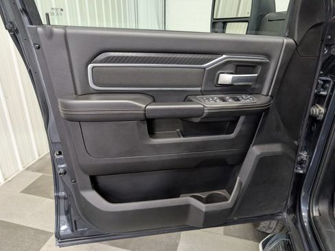Used 2025 RAM 2500 Big Horn AWD/4WD image 12
