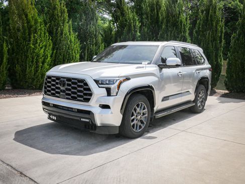 Used 2026 Toyota Sequoia Platinum image 5