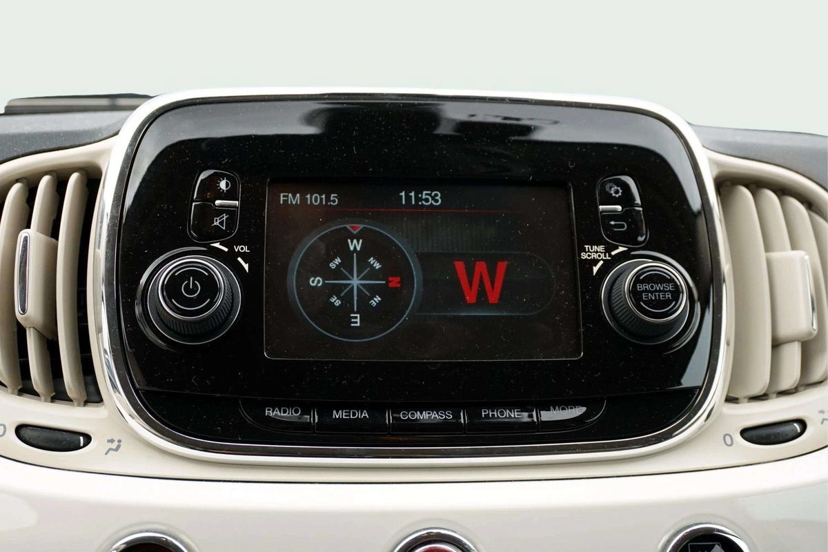 Used 2019 FIAT 500 Lounge FWD image 30