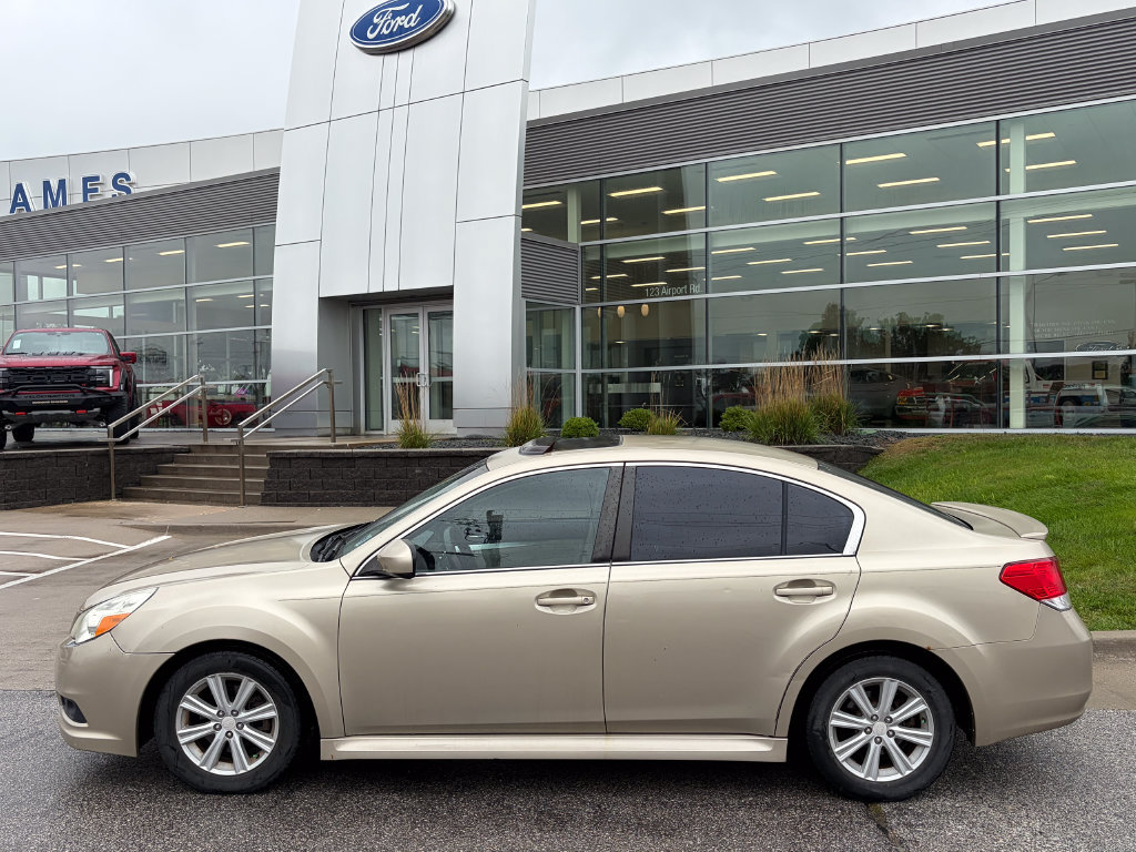 Used 2010 Subaru Legacy 2.5i Premium w/ Appearance Package 1C AWD/4WD image 3