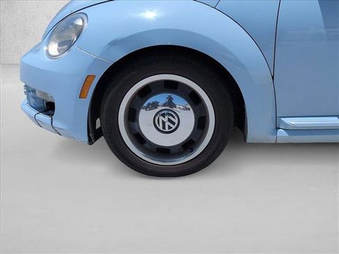 Used 2012 Volkswagen Beetle 2.5 FWD image 14