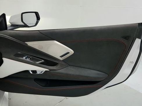 Used 2023 Chevrolet Corvette Stingray Premium Conv w/ Z51 Performance Package image 18