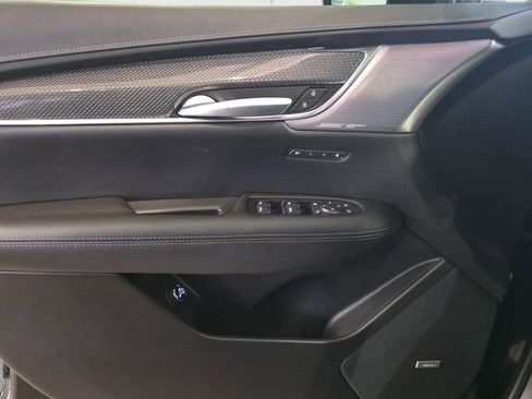 Certified 2024 Cadillac XT5 Sportv image 28