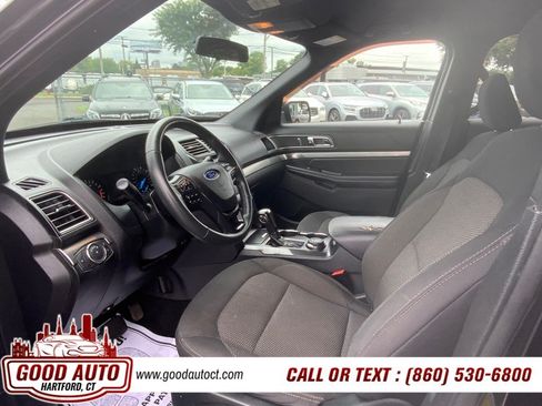 Used 2019 Ford Explorer XLT AWD/4WD image 10