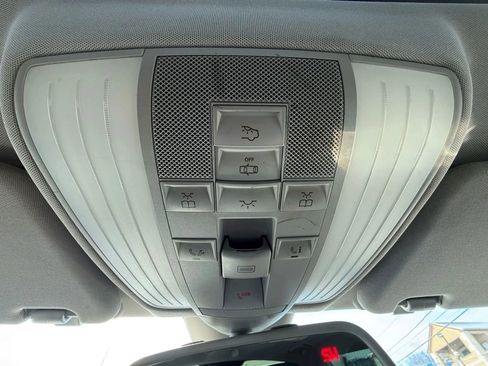 Used 2011 Mercedes-Benz E 350 4MATIC Sedan image 30