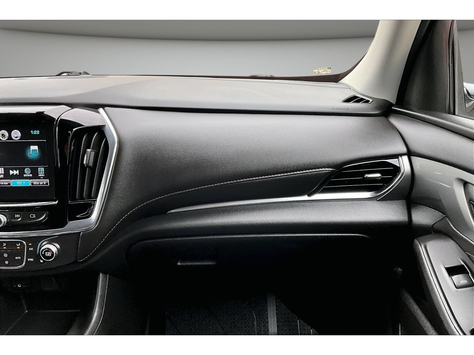 Used 2019 Chevrolet Traverse LT AWD/4WD image 47