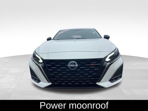 Used 2023 Nissan Altima 2.0 SR image 4