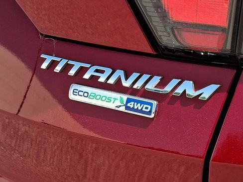 Used 2018 Ford Escape Titanium w/ Ford Safe & Smart Package AWD/4WD image 31