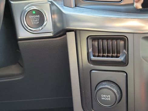 Used 2023 Ford F150 Lariat image 27