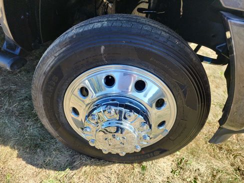 New 2026 RAM 5500 4x4 Crew Cab image 27