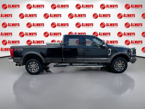 Used 2019 Ford F350 Lariat w/ Lariat Value Package AWD/4WD image 4