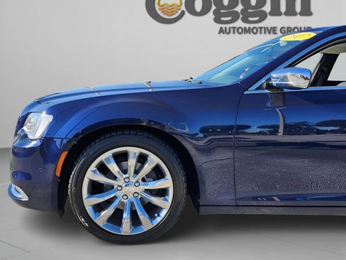 Used 2017 Chrysler 300 C w/ Safetytec Plus Group image 35