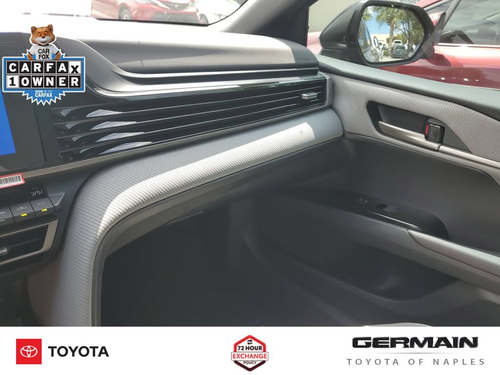 Used 2026 Toyota Camry SE FWD image 35
