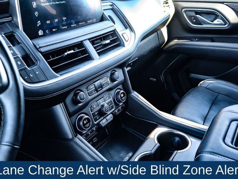 Used 2023 Chevrolet Suburban Premier image 33