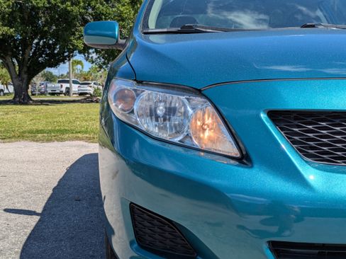 Used 2010 Toyota Corolla LE FWD image 13