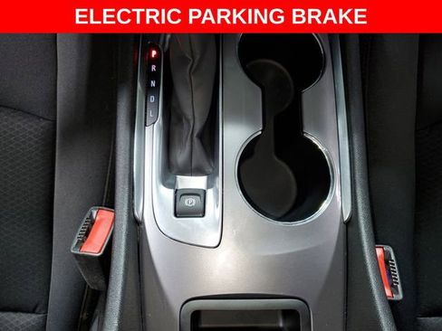 Used 2022 Chevrolet Malibu LT image 20