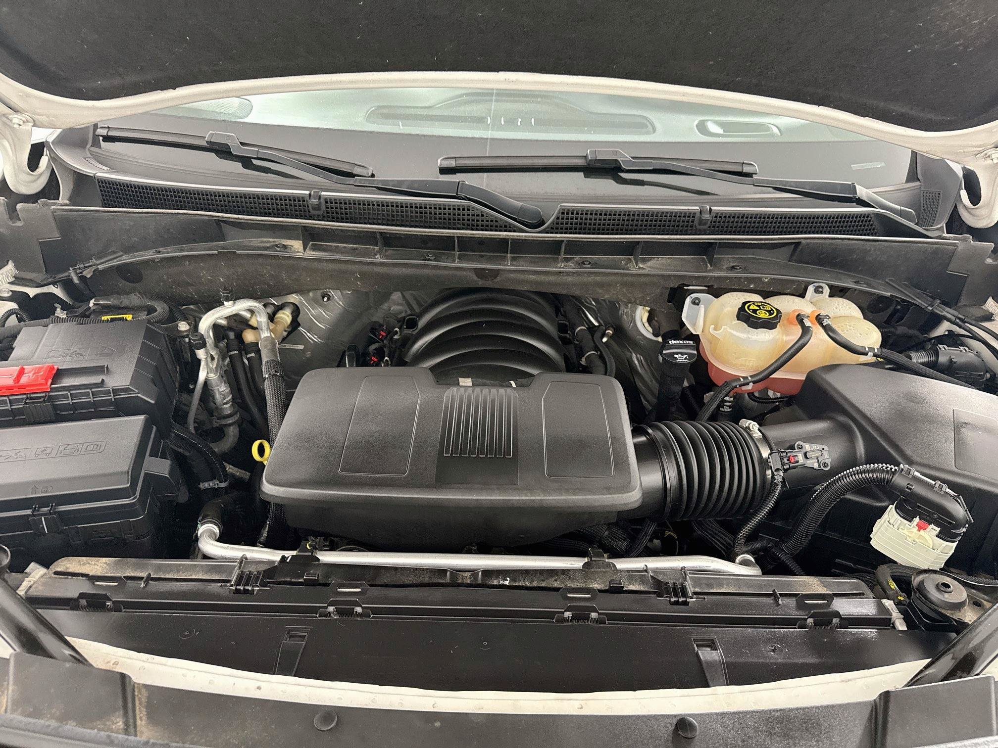 Used 2023 GMC Yukon SLT AWD/4WD image 9
