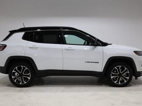 Used 2024 Jeep Compass Limited AWD/4WD image 9