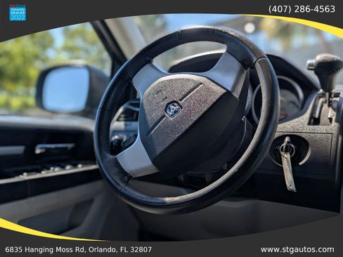 Used 2009 Dodge Grand Caravan SXT FWD image 12