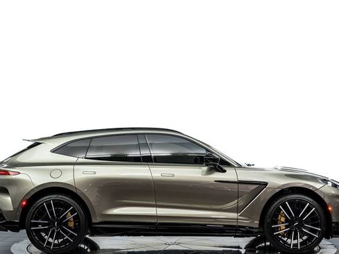 Used 2023 Aston Martin DBX 707 image 6