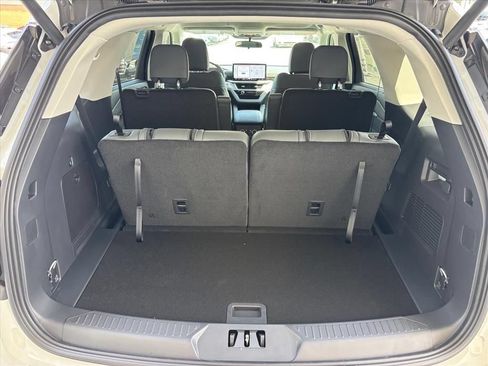 New 2026 Ford Explorer Active w/ Active Comfort Package AWD/4WD image 3