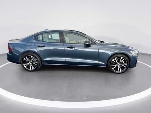 Used 2024 Volvo S60 B5 Core FWD image 3