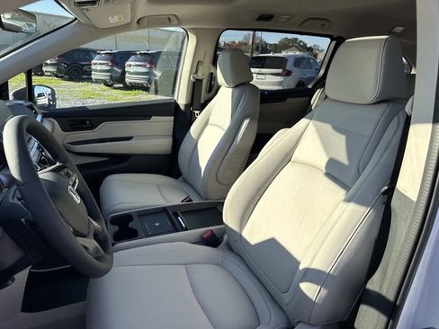 New 2026 Honda Odyssey EX-L image 5