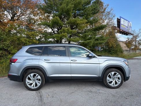 Used 2021 Volkswagen Atlas SE image 4