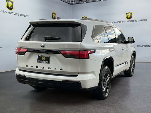 Used 2023 Toyota Sequoia Platinum image 5