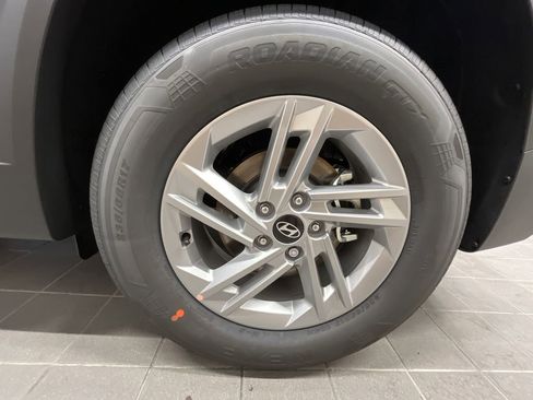 New 2026 Hyundai Tucson SE image 9