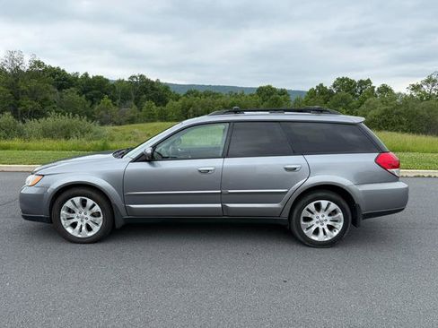 Used 2009 Subaru Outback 2.5i Limited AWD/4WD image 5