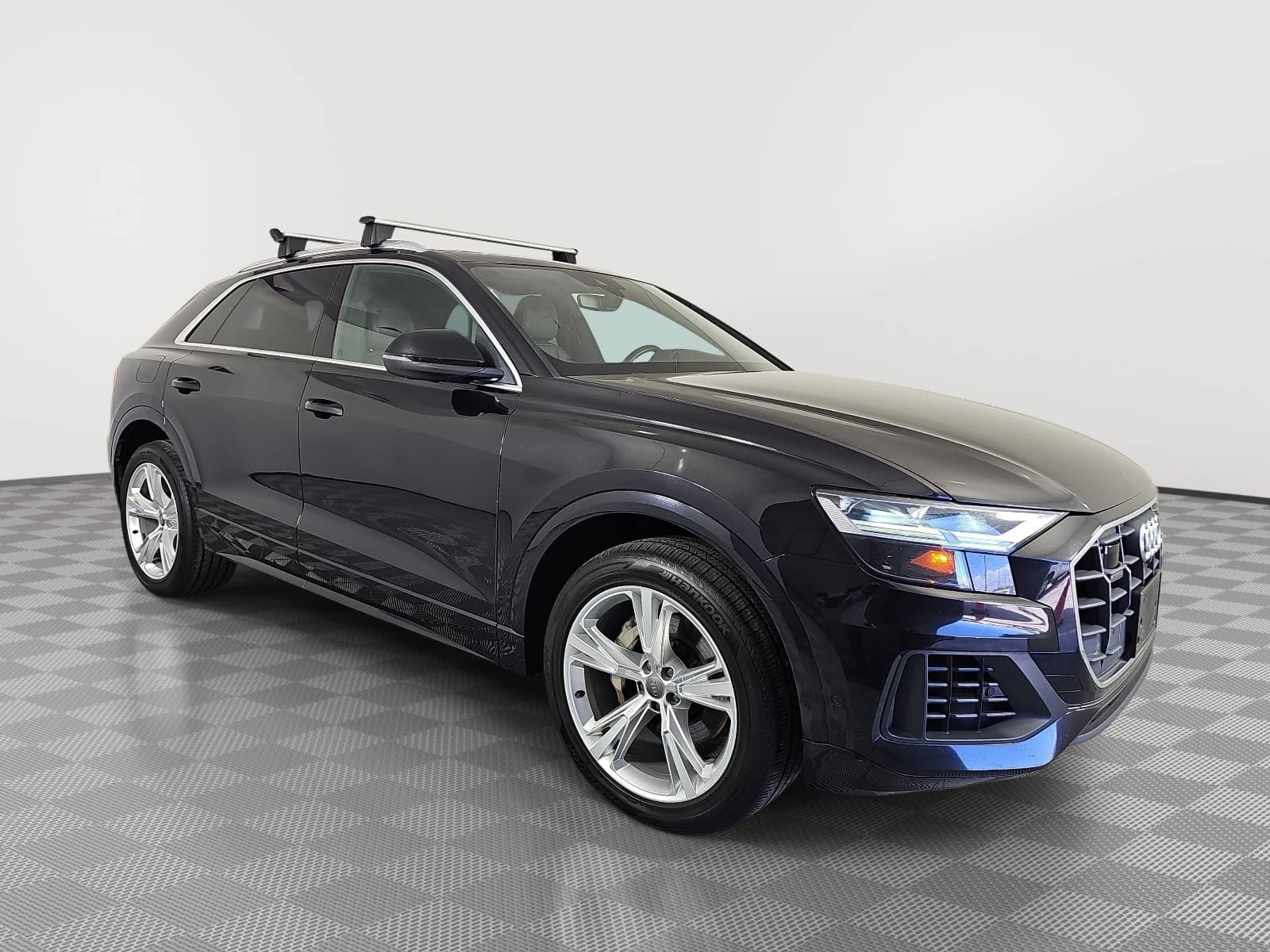 Used 2019 Audi Q8 Premium Plus AWD/4WD image 2