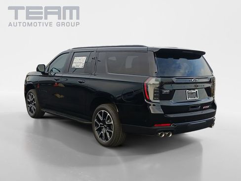 New 2026 Chevrolet Suburban RST w/ RST Capability Package AWD/4WD image 5