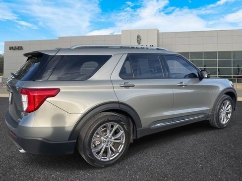 Used 2020 Ford Explorer Limited image 3