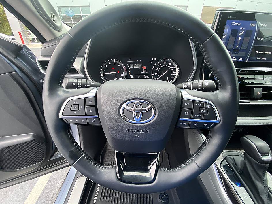 Certified 2021 Toyota Highlander Platinum AWD/4WD image 14