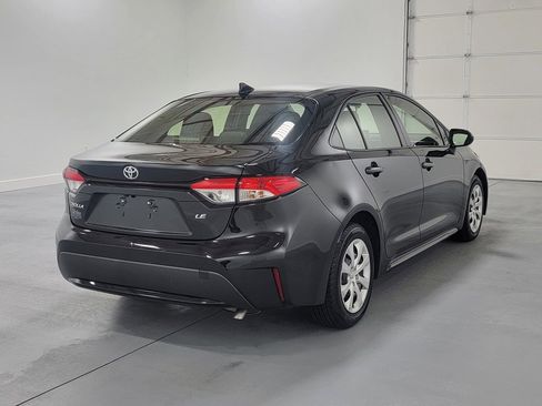 Used 2022 Toyota Corolla LE FWD image 9