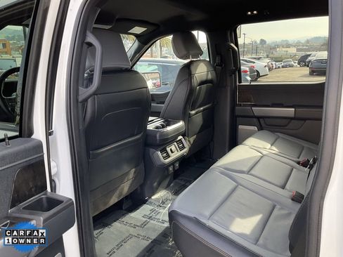 Used 2022 Ford F150 Lightning Lariat image 30